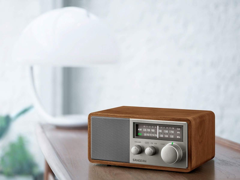SANGEAN جهاز استقبال سونجيان SG-116 AM/FM التناظري بخزانة خشبية، جوزي-فضي - Image 5